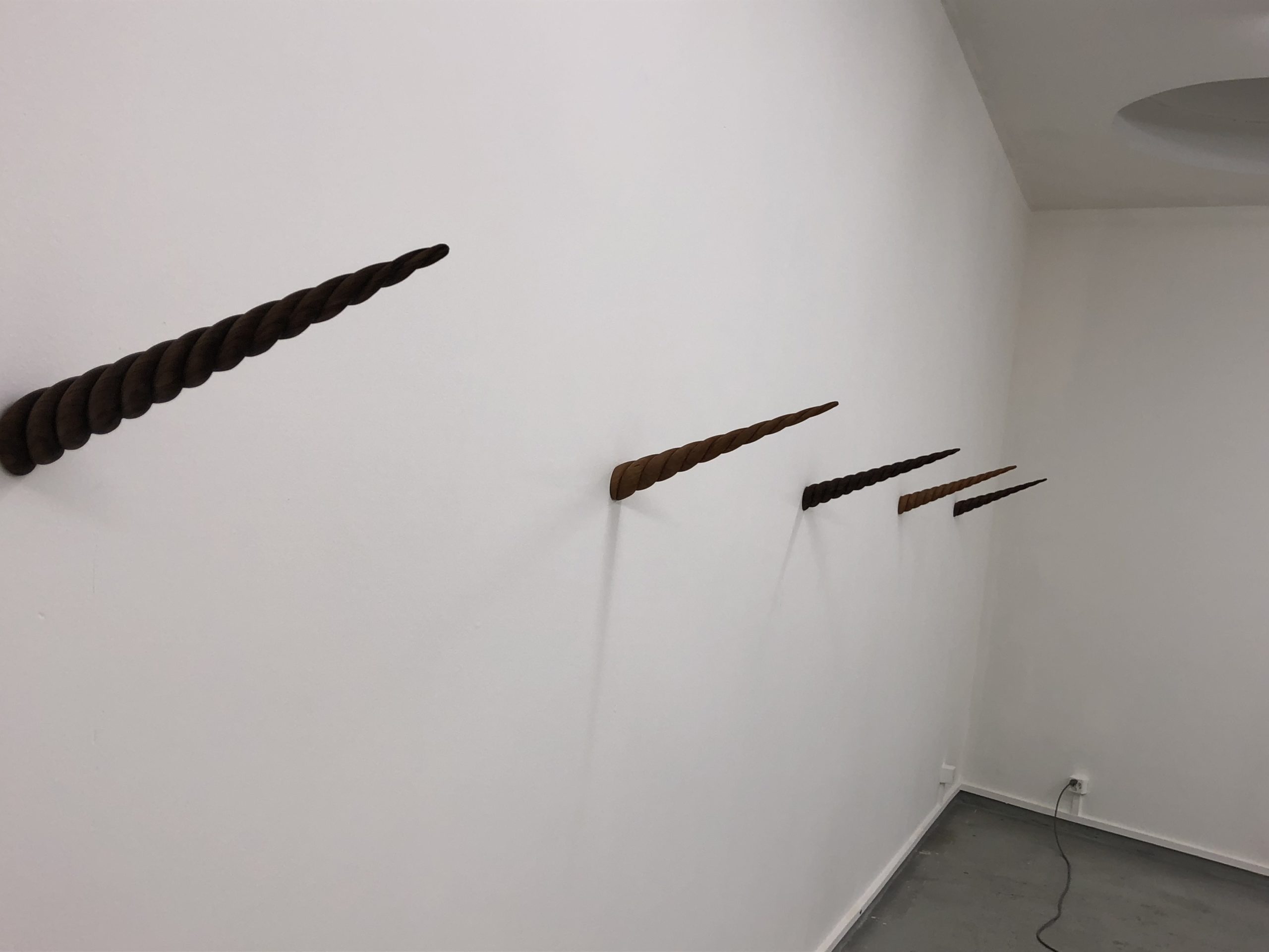 licorne en bois torsadé thomas liu le lann